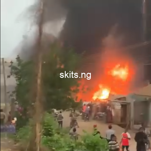 Motorists residents and others scamper for safety as petrol tanker catches fire in ibadan videos