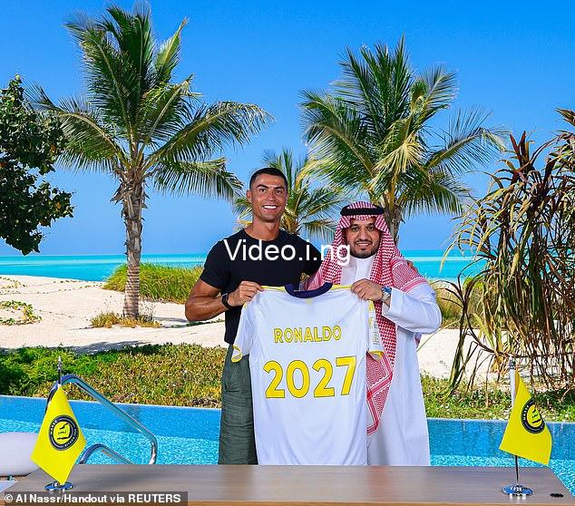 Cristiano ronaldos new 492million al nassr contract includes 25m signing bonus 16 full time staff 4m for private jet and 15 stake in club