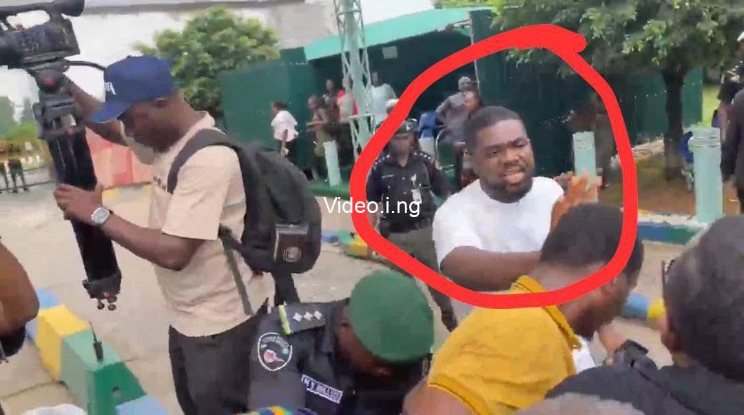 Video i ng did nigeria police steal sowore sungalsses see video
