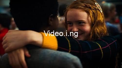 Torture them fans are furious as stranger things snow ball kiss controversy resurfaces what really happened with sadie sink