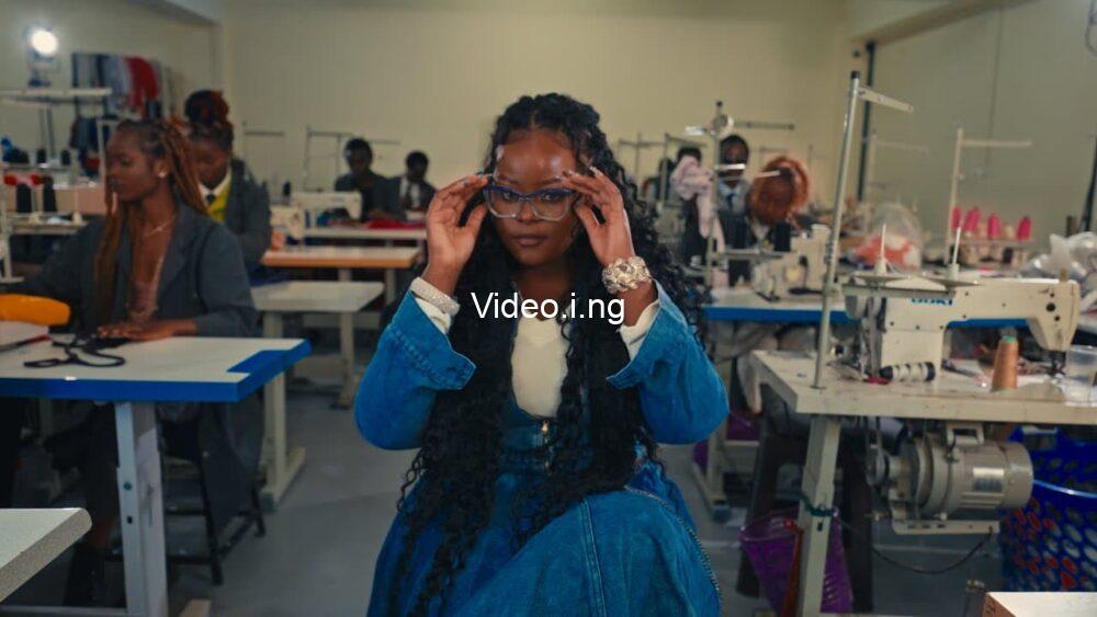 Bridget Blue 9 to 5 MP3 DOWNLOAD